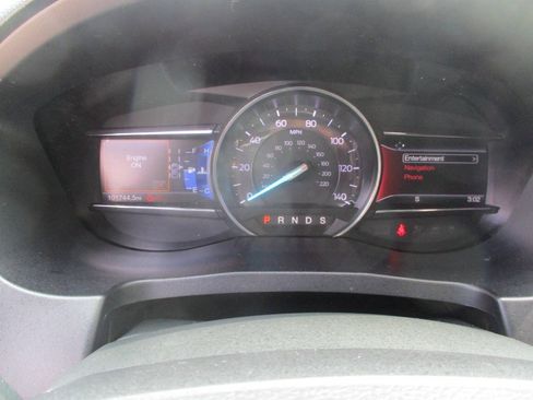 Used 2017 Ford Explorer Limited w/ Equipment Group 301A FWD image 21