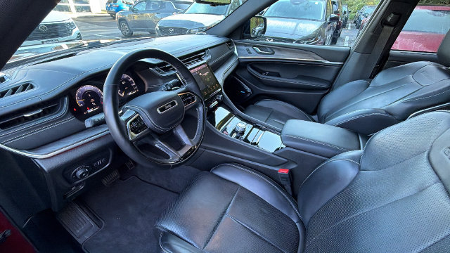 Used 2021 Jeep Grand Cherokee L Limited AWD/4WD image 19