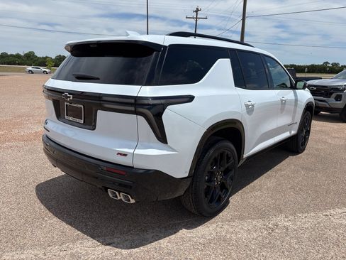 New 2026 Chevrolet Traverse RS w/ LPO, Floor Liner Package FWD image 5