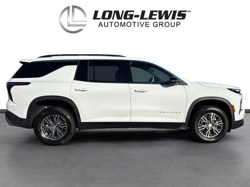 Used 2026 Chevrolet Traverse LT w/ Driver Confidence Package image 8