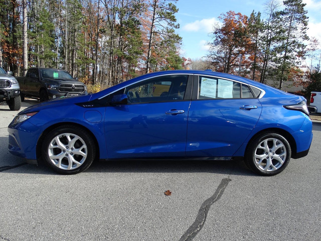 Used 2018 Chevrolet Volt Premier FWD image 6