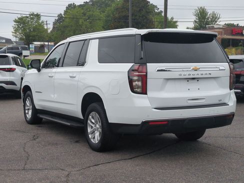 Used 2021 Chevrolet Suburban LT AWD/4WD image 4