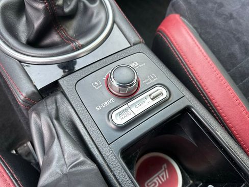 Used 2018 Subaru WRX STI image 32