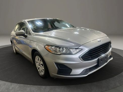 Used 2020 Ford Fusion S FWD image 3
