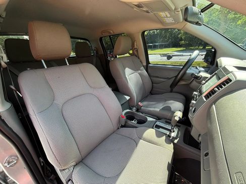 Used 2019 Nissan Frontier SV AWD/4WD image 18