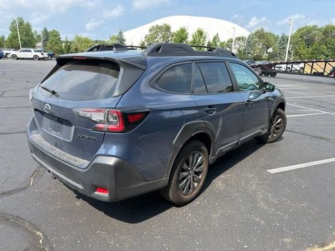 Used 2025 Subaru Outback Onyx Edition AWD/4WD image 3