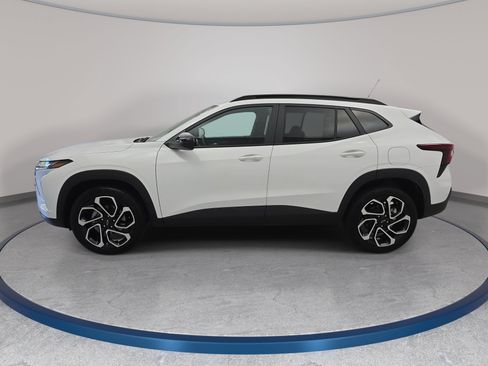 Used 2026 Chevrolet Trax RS w/ Driver Confidence Package FWD image 8