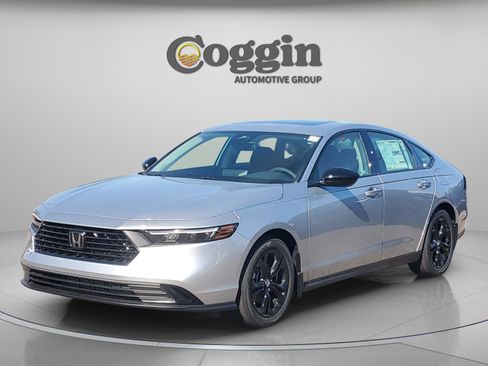 New 2025 Honda Accord SE image 2