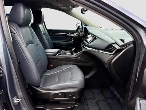 Used 2020 Buick Enclave Essence w/ LPO, Cargo Package FWD image 28