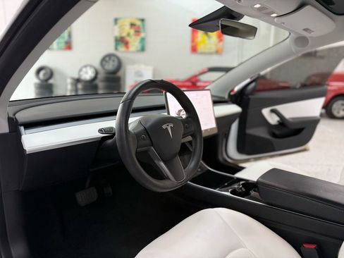 Used 2020 Tesla Model 3 RWD image 10