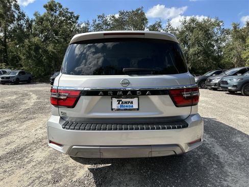 Used 2024 Nissan Armada SV image 5