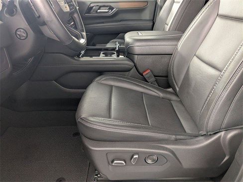 Certified 2025 GMC Yukon Denali image 14