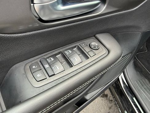 New 2026 Chrysler Pacifica Select FWD image 12