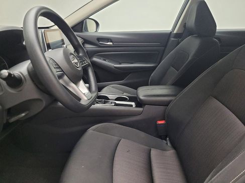 Used 2024 Nissan Altima 2.5 SV image 17