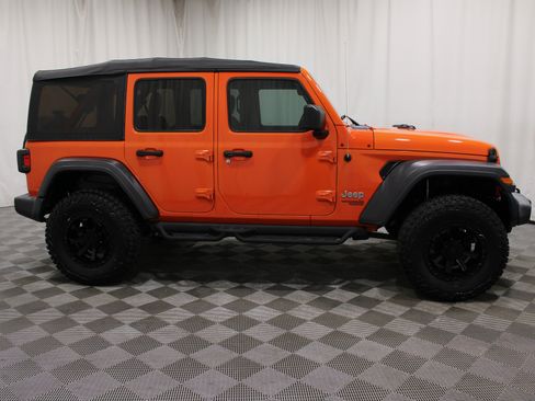 Used 2018 Jeep Wrangler Unlimited Sport AWD/4WD image 23