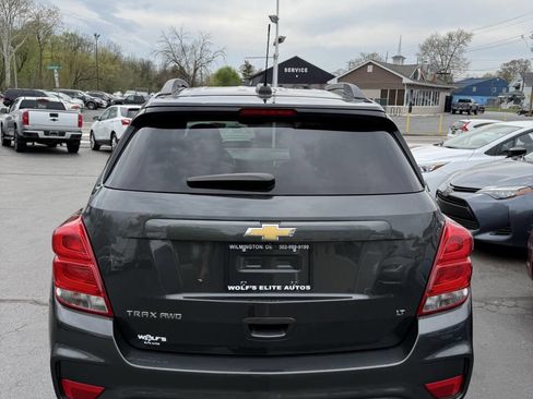 Used 2017 Chevrolet Trax LT w/ LT Convenience Package AWD/4WD image 7
