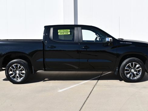 Used 2022 Chevrolet Silverado 1500 LT image 4
