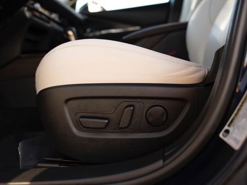 Certified 2025 MAZDA CX-30 2.5 Turbo w/ Premium Package image 13