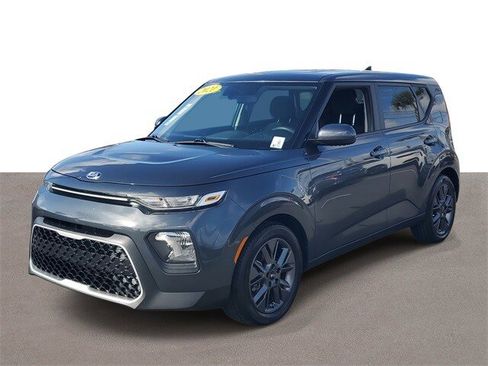 Used 2021 Kia Soul S image 2