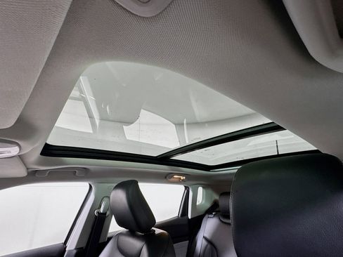 Used 2022 Jeep Compass Latitude w/ Sun and Sound Group image 4