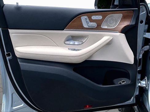 Certified 2023 Mercedes-Benz GLS 450 4MATIC image 22