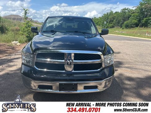 Used 2019 RAM 1500 Classic SLT AWD/4WD image 2