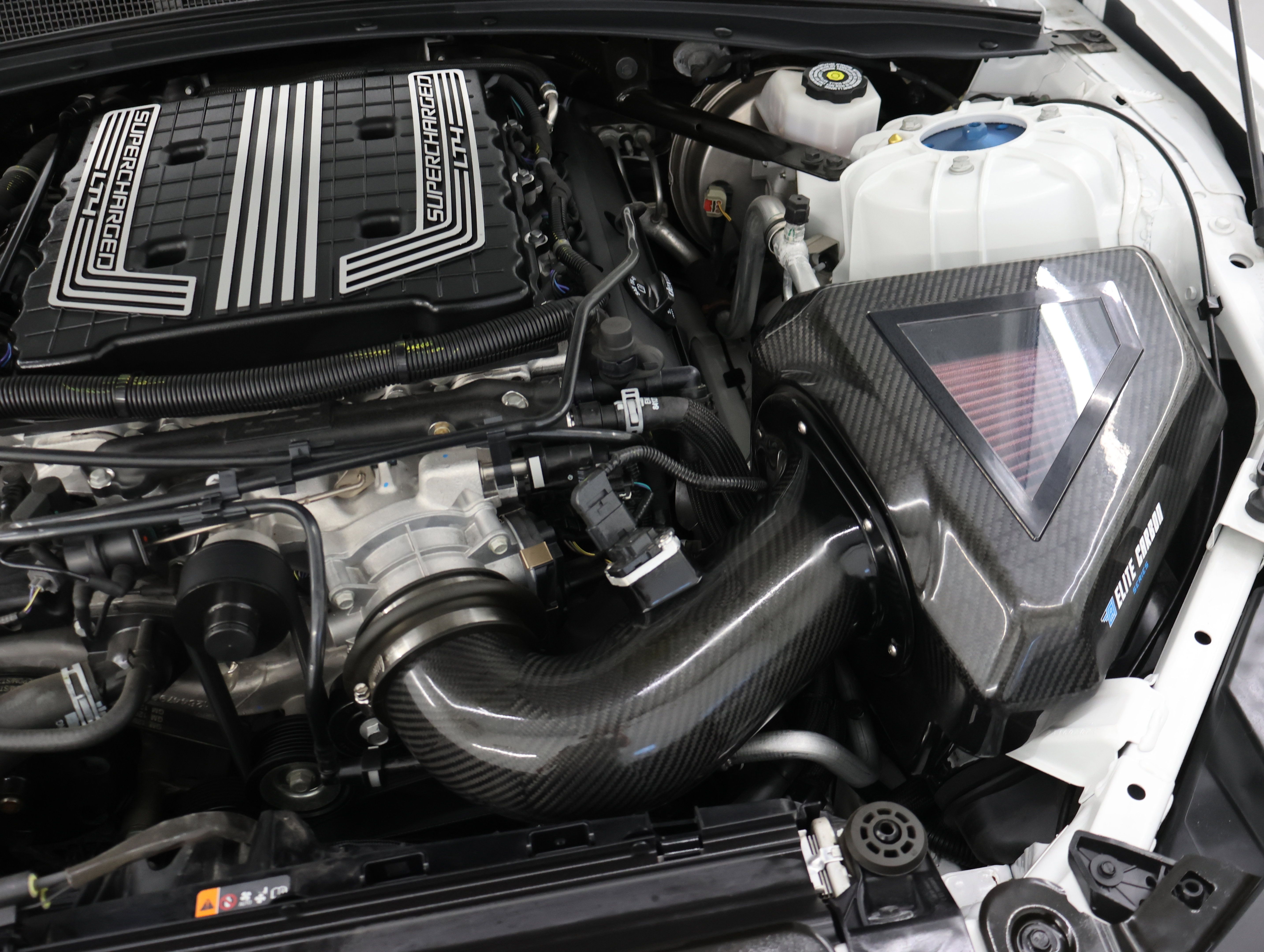 Used 2019 Chevrolet Camaro ZL1 RWD image 17