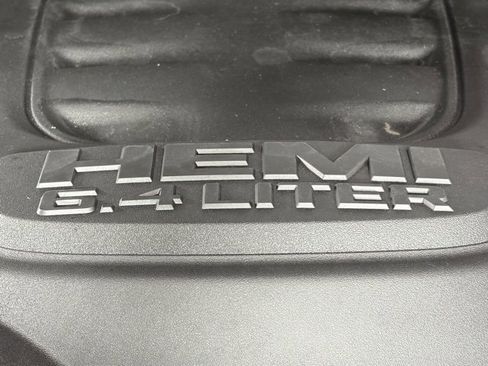 Used 2024 RAM 2500 Big Horn w/ Sport Appearance Package image 10