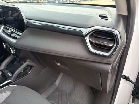 Used 2024 Chevrolet TrailBlazer LT w/ LT Cold Weather Package image 49