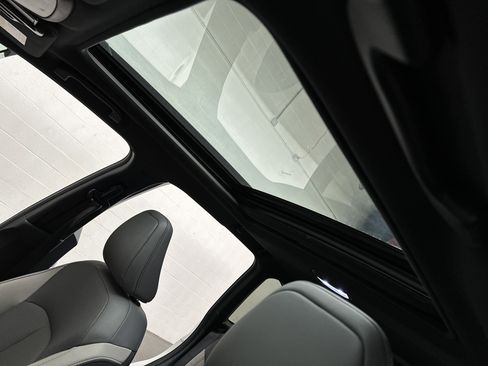 Used 2025 Subaru Forester Limited w/ Popular Package #2 image 20