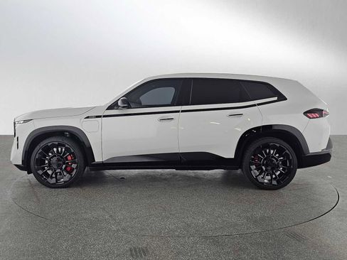Used 2025 BMW XM image 6