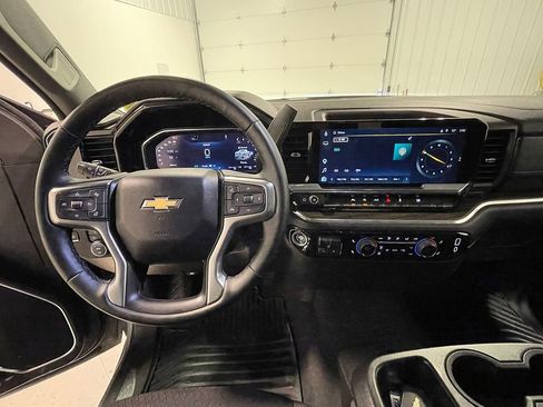 Used 2026 Chevrolet Silverado 1500 LT AWD/4WD image 37
