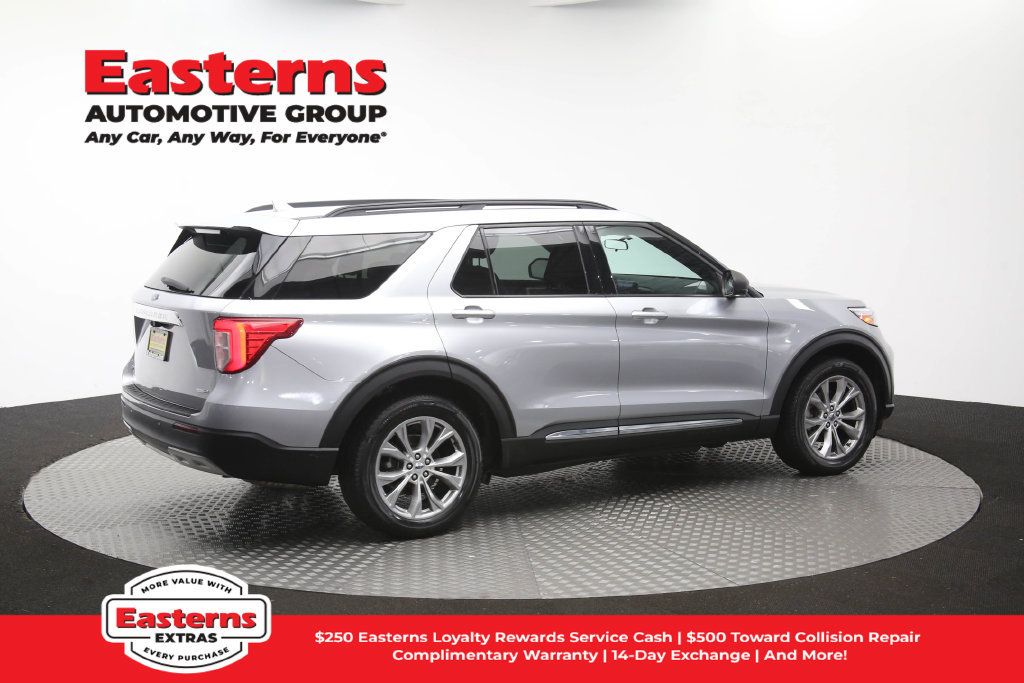 Used 2020 Ford Explorer XLT w/ Equipment Group 202A AWD/4WD image 43
