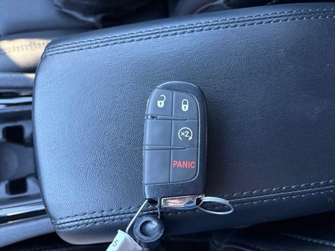 Used 2025 Jeep Compass Limited AWD/4WD image 53