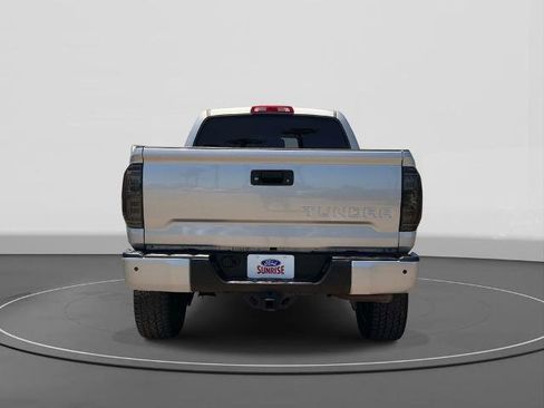 Used 2017 Toyota Tundra Limited w/ Limited Premium Package RWD image 6