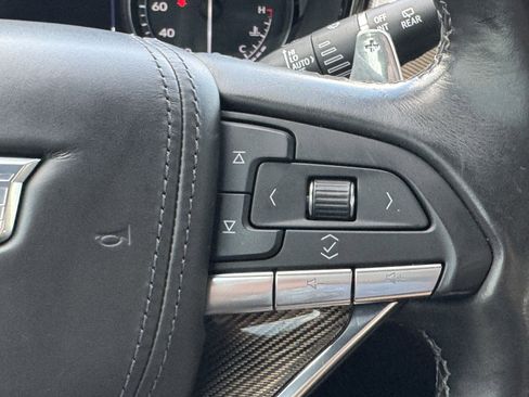 Used 2023 Cadillac XT6 Sport w/ Platinum Package image 16