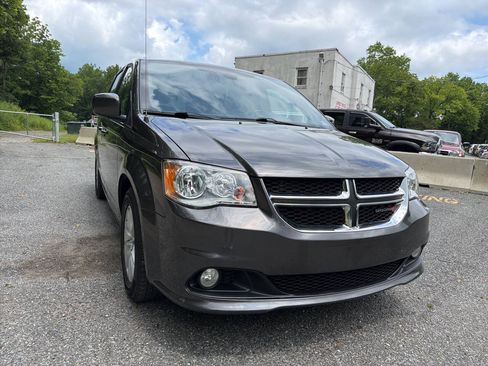 Used 2019 Dodge Grand Caravan SXT FWD image 7