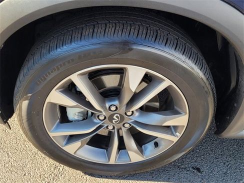 Used 2025 INFINITI QX60 Luxe image 16