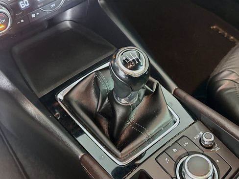 Used 2018 MAZDA MAZDA3 Grand Touring w/ Premium Equipment Package image 19