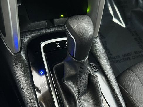 Used 2024 Toyota Corolla Cross LE image 20