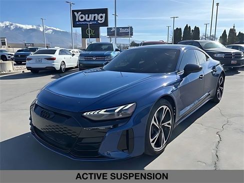 Used 2022 Audi e-tron GT Prestige image 7