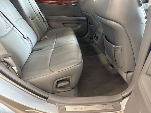 Used 2006 Toyota Avalon XLS image 88