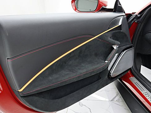 Used 2026 Ferrari Roma Spider RWD image 50