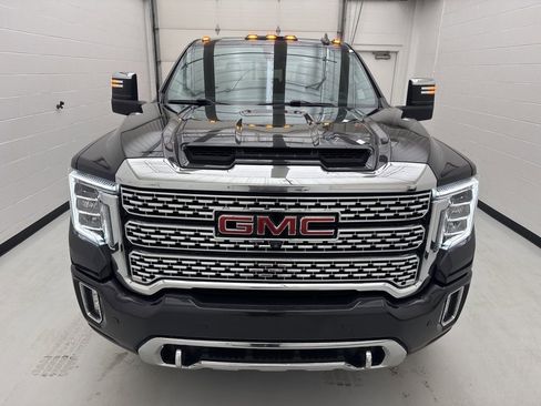 Used 2020 GMC Sierra 3500 Denali w/ Denali Ultimate Package image 13