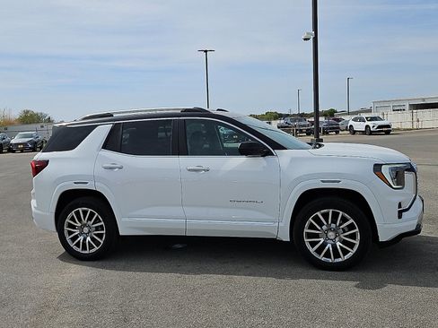 New 2026 GMC Terrain Denali w/ LPO, Floor Liner Package image 6