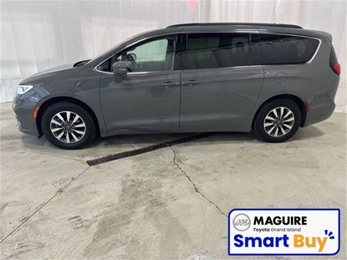 Used 2022 Chrysler Pacifica Touring-L image 29