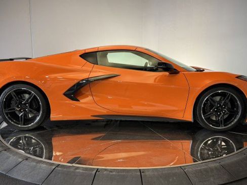 Used 2024 Chevrolet Corvette Stingray Premium Cpe w/ Z51 Performance Package RWD image 29