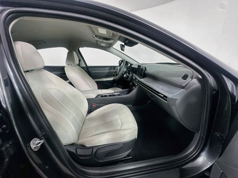 Used 2025 Hyundai Sonata SEL FWD image 29