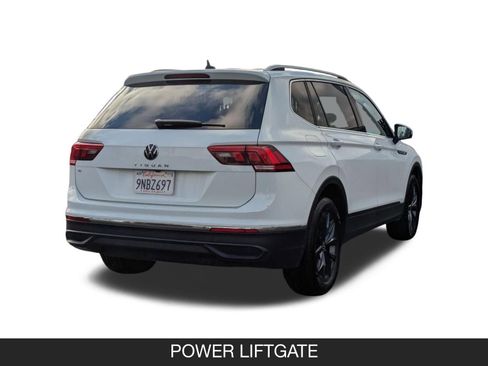 Used 2024 Volkswagen Tiguan SE image 8