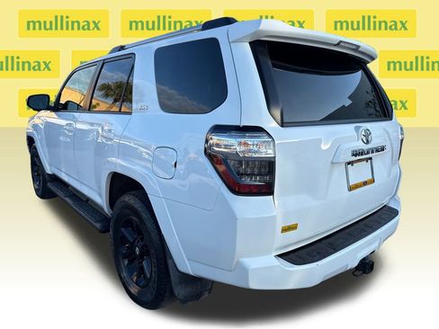 Used 2022 Toyota 4Runner SR5 Premium w/ Moonroof Package image 10